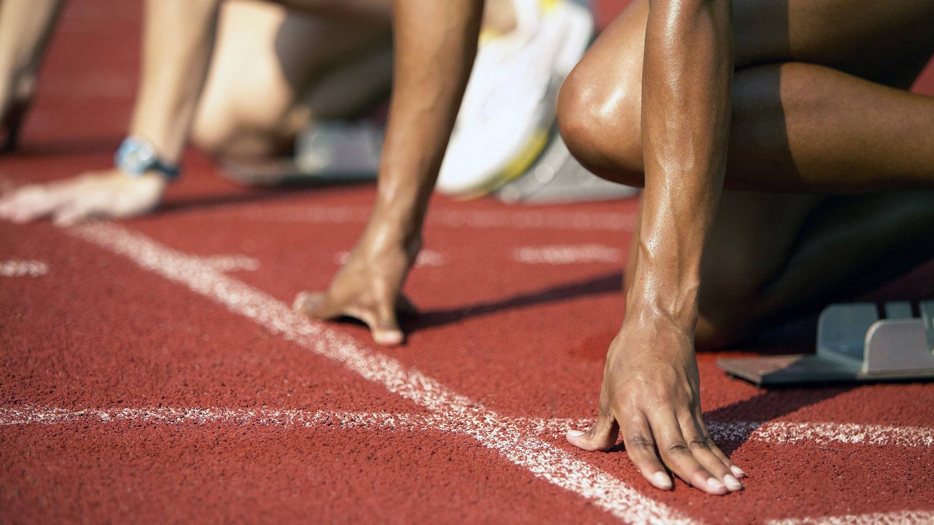 世界前十蝶泳划水深度分布中美居前，蝶泳的世界纪录